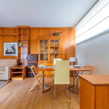 Cozy Apt - Corso Vercelli & Conciliazione M1 Милано Екстериор снимка