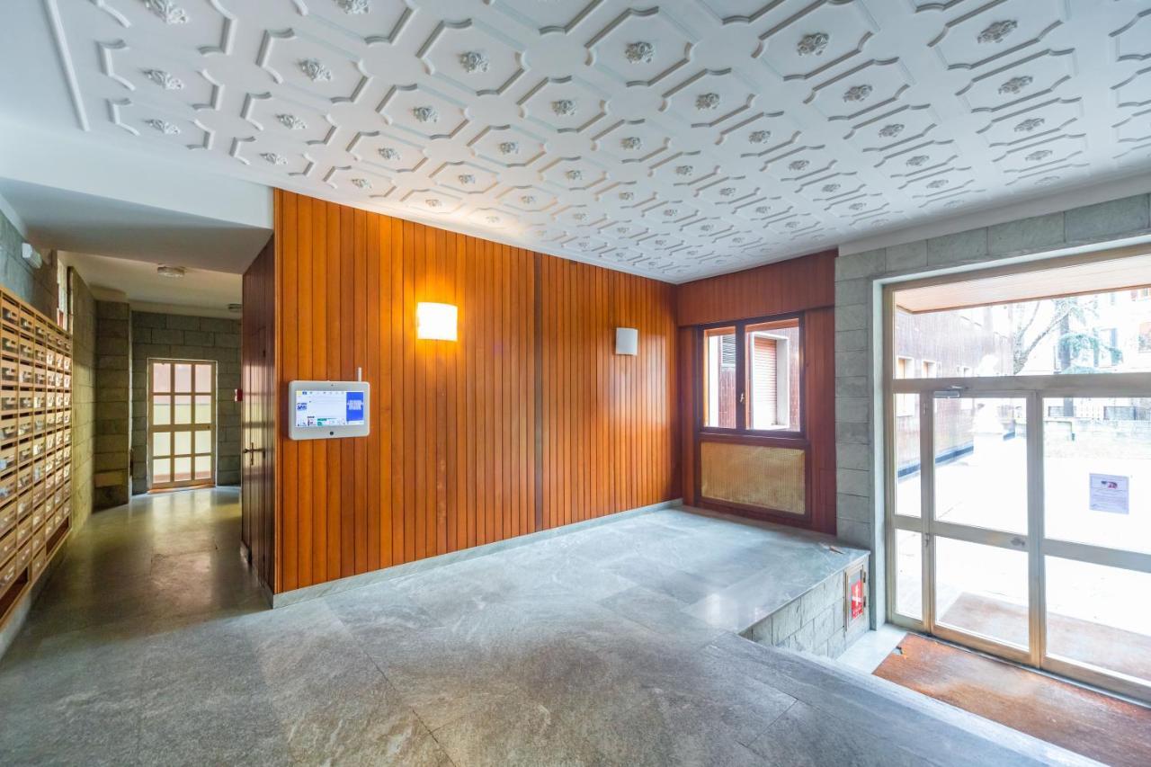 Cozy Apt - Corso Vercelli & Conciliazione M1 Милано Екстериор снимка