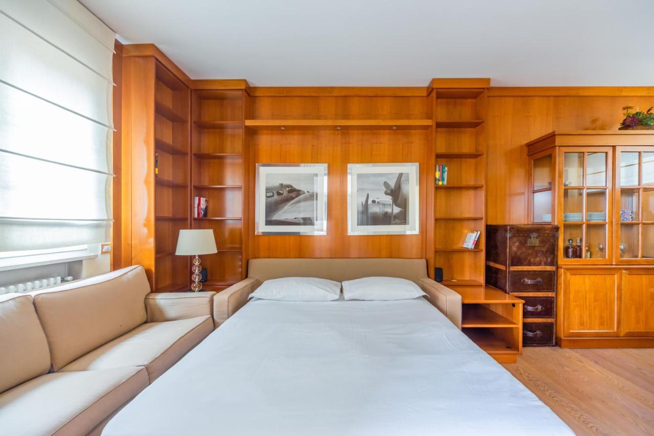 Cozy Apt - Corso Vercelli & Conciliazione M1 Милано Екстериор снимка