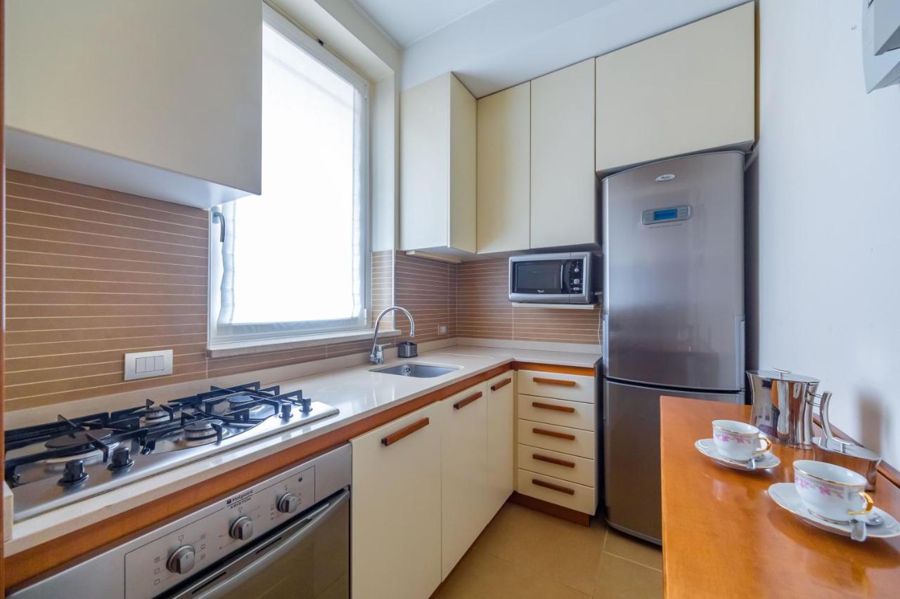Cozy Apt - Corso Vercelli & Conciliazione M1 Милано Екстериор снимка