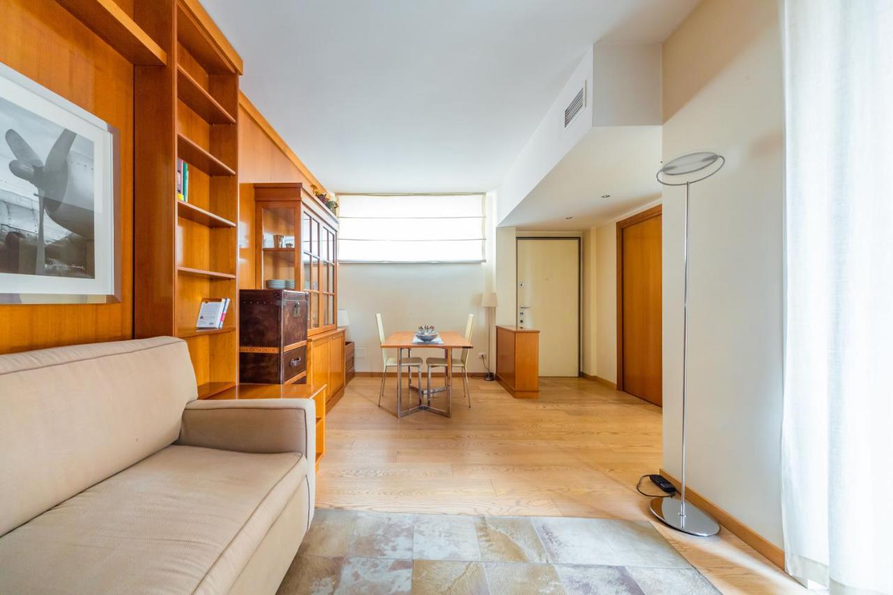 Cozy Apt - Corso Vercelli & Conciliazione M1 Милано Екстериор снимка